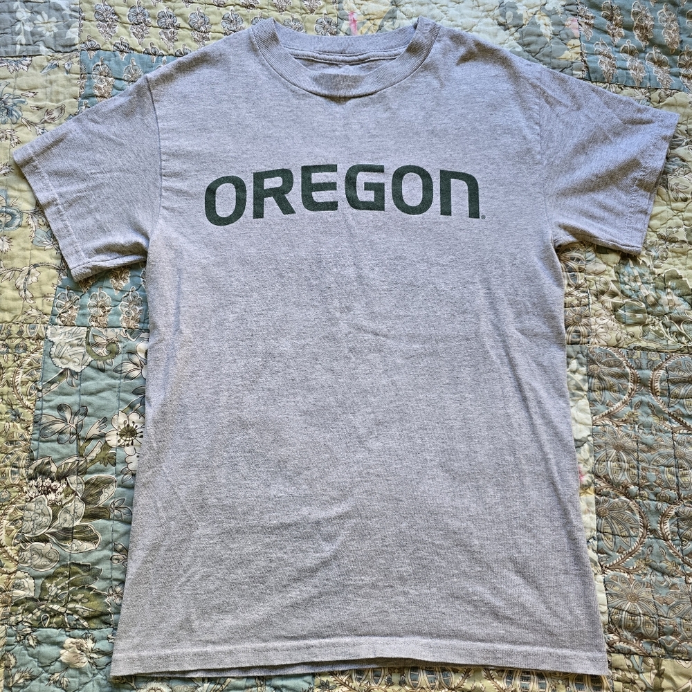 University of Oregon Graphic Tee Women's Size Small